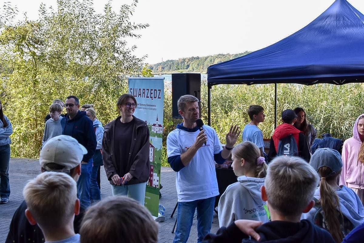 Rekordowa frekwencja podczas sprzątania okolic Jeziora Swarzędzkiego